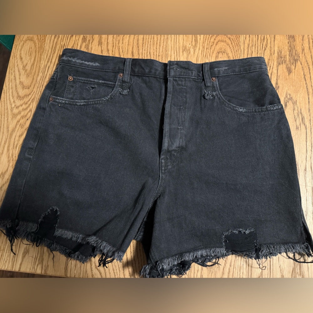 Free People We The Free Dark Denim Distressed Shorts Black Jean Size 31 NWOT
